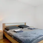 Im Eichengrund Apartment *